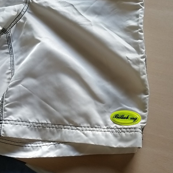 Billabong board / swimming shorts - Picture 2 of 8